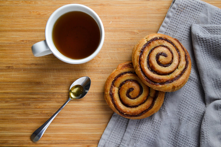 How to make a Cinnamon Swirl with Carob Tahini